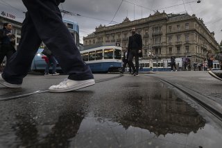 Les banquiers suisses s'attendent à boucler l'année en cours sur des résultats en progression, à la faveur de la hausse des taux d'intérêt.